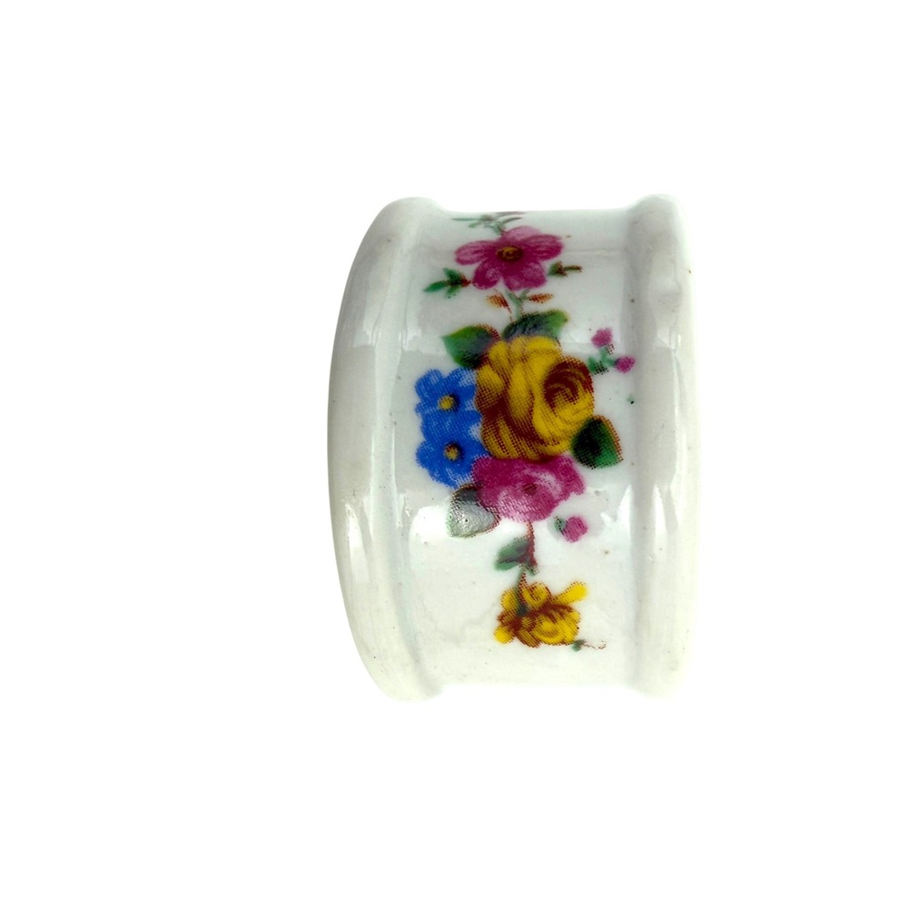 Vintage Floral Ceramic Napkin Rings Set of 8 White Porcelain Rose Garden Decor - Picture 8 of 8